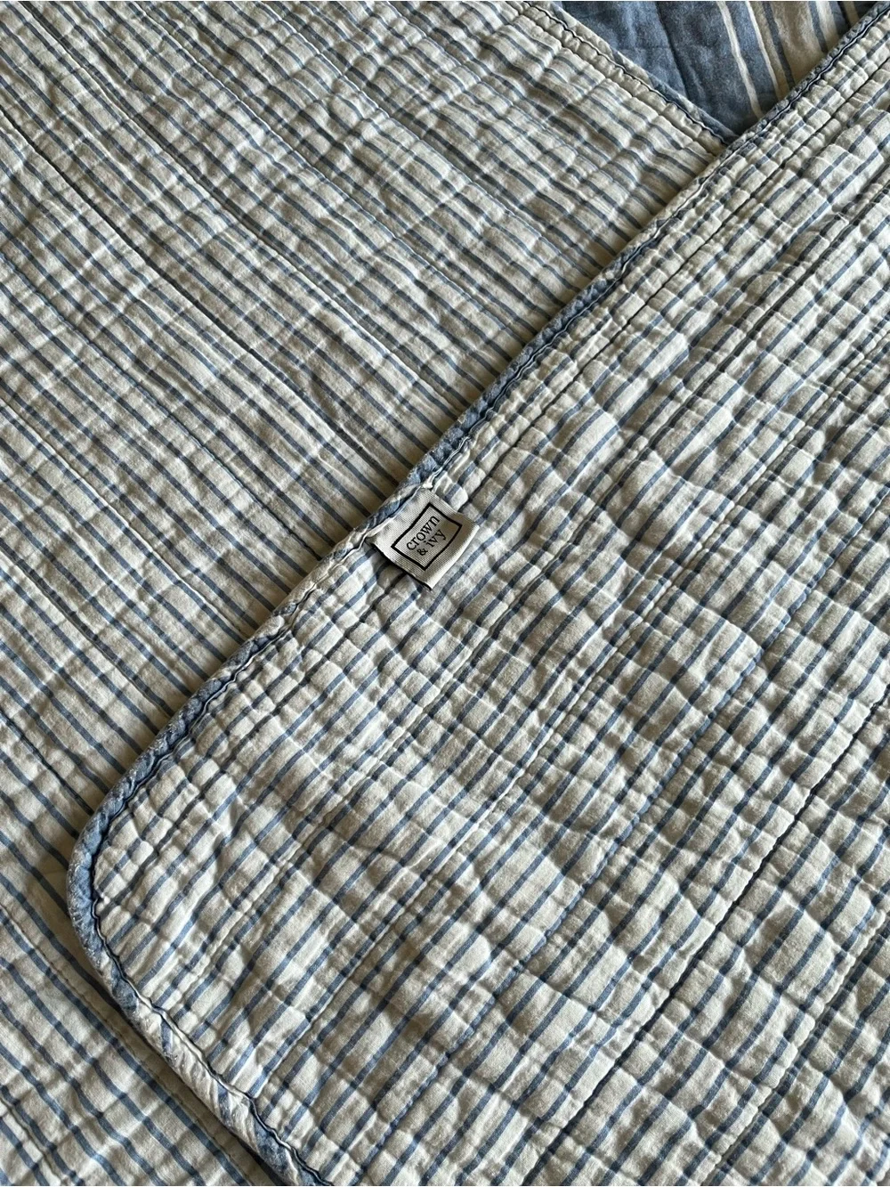 Crown & Ive Denim Blue and White Striped Comforter - Twin  74x80